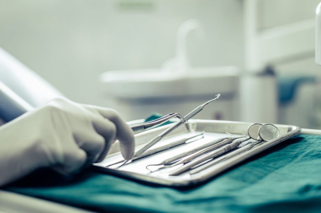 dentists choose equipment table